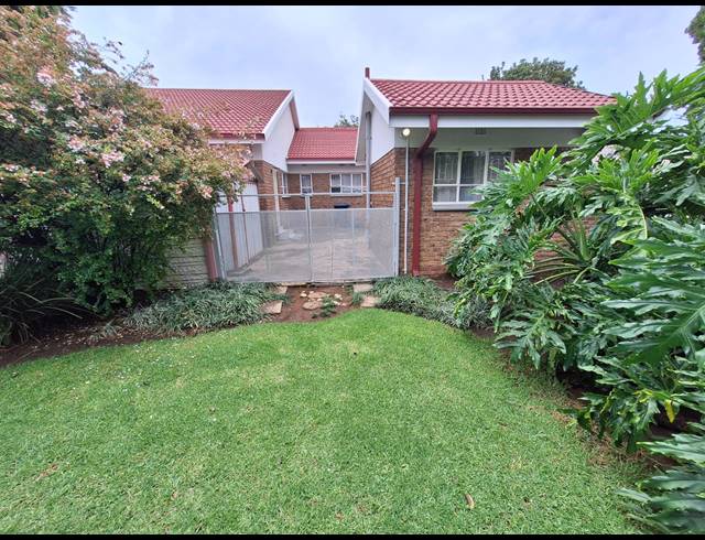 3 BEDROOM HOUSE FOR SALE IN VANDERBIJLPARK SE 2